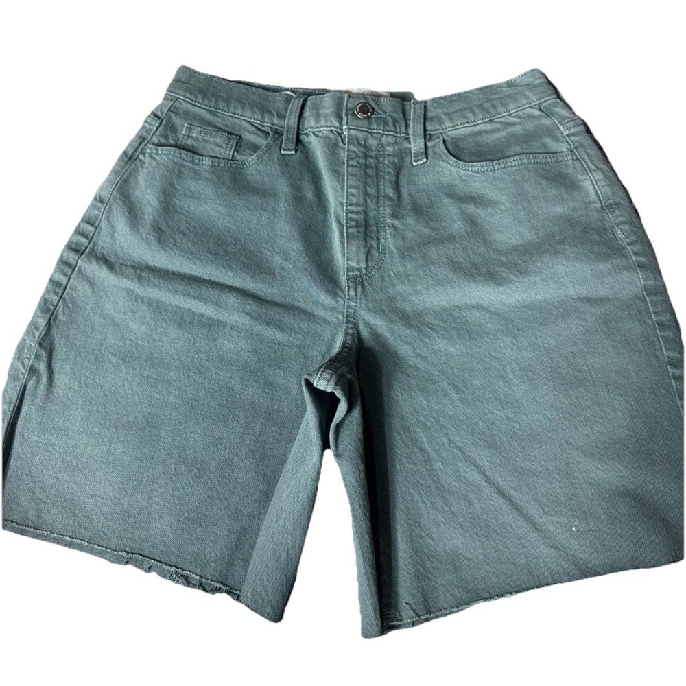 Universal Thread Women's Vintage Stretch Bermuda Shorts 27/7" 4‎ Inseam Green